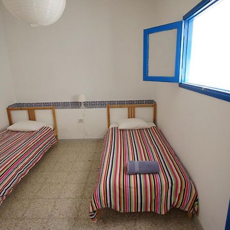 Sol Y Mar Surf Camp Hostel Corralejo Bagian luar foto
