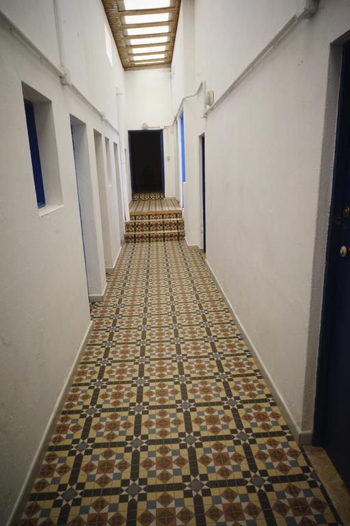 Sol Y Mar Surf Camp Hostel Corralejo Bagian luar foto