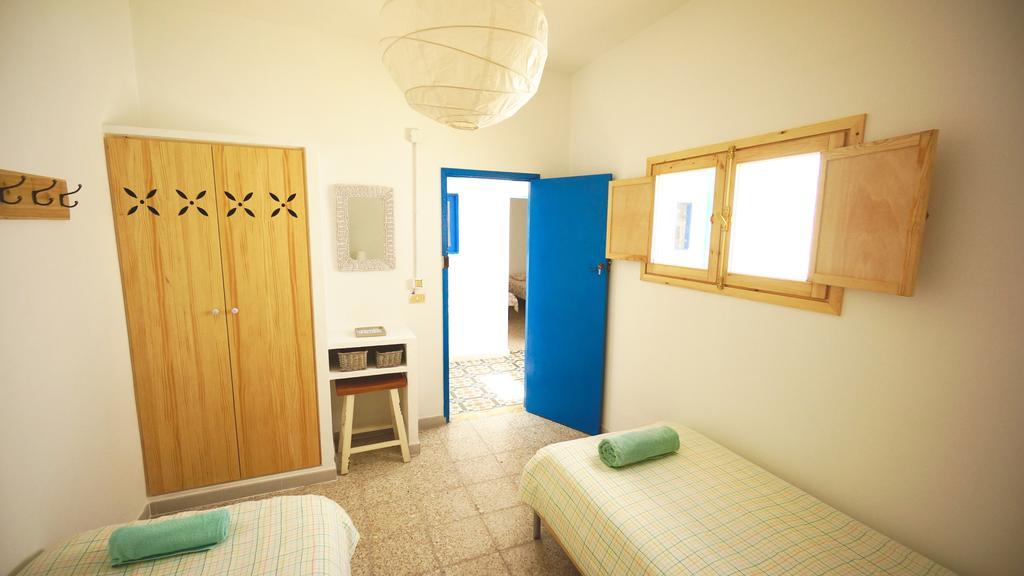 Sol Y Mar Surf Camp Hostel Corralejo Bagian luar foto