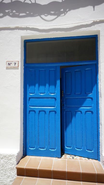 Sol Y Mar Surf Camp Hostel Corralejo Bagian luar foto